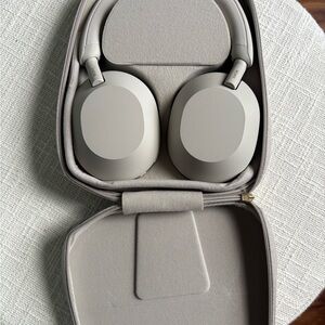 Sony WH-1000XM5 Wireless Noise Canceling Headphones - Silver